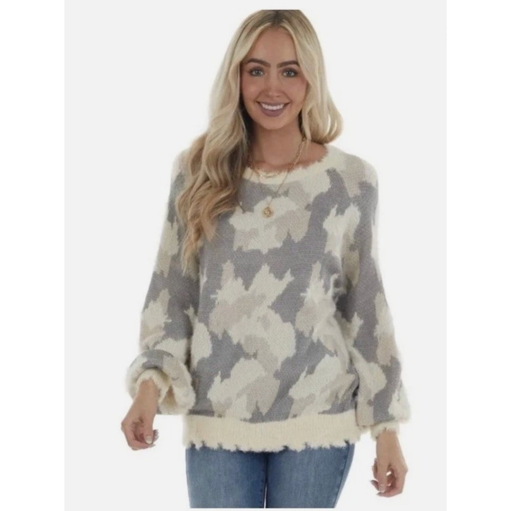 Umgee Camo Fuzzy Sweater Size Medium Soft Relaxed Neutral‎ Camo Multi Cozy